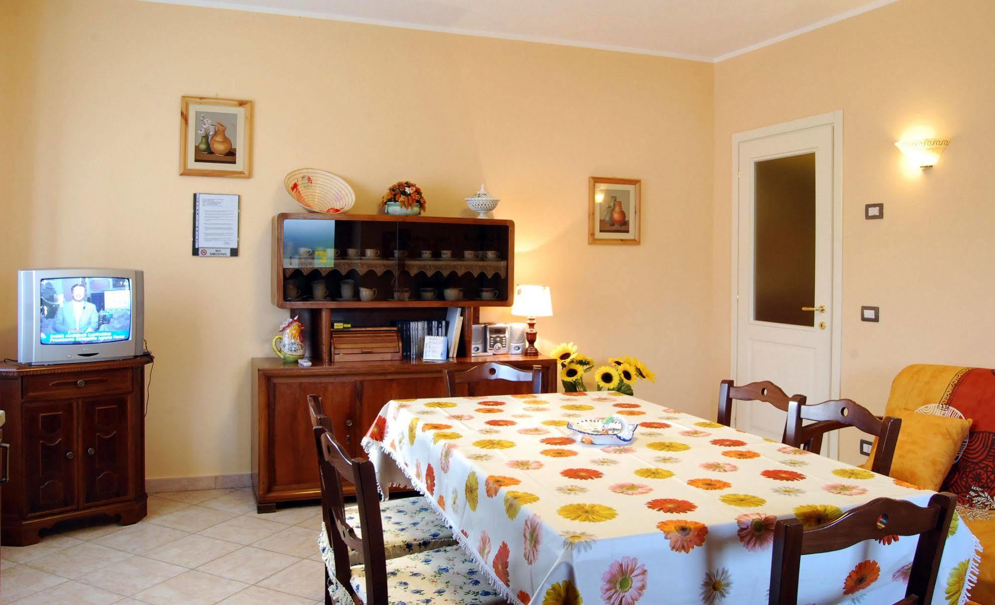 B&B Da Franca Camporgiano Eksteriør bilde