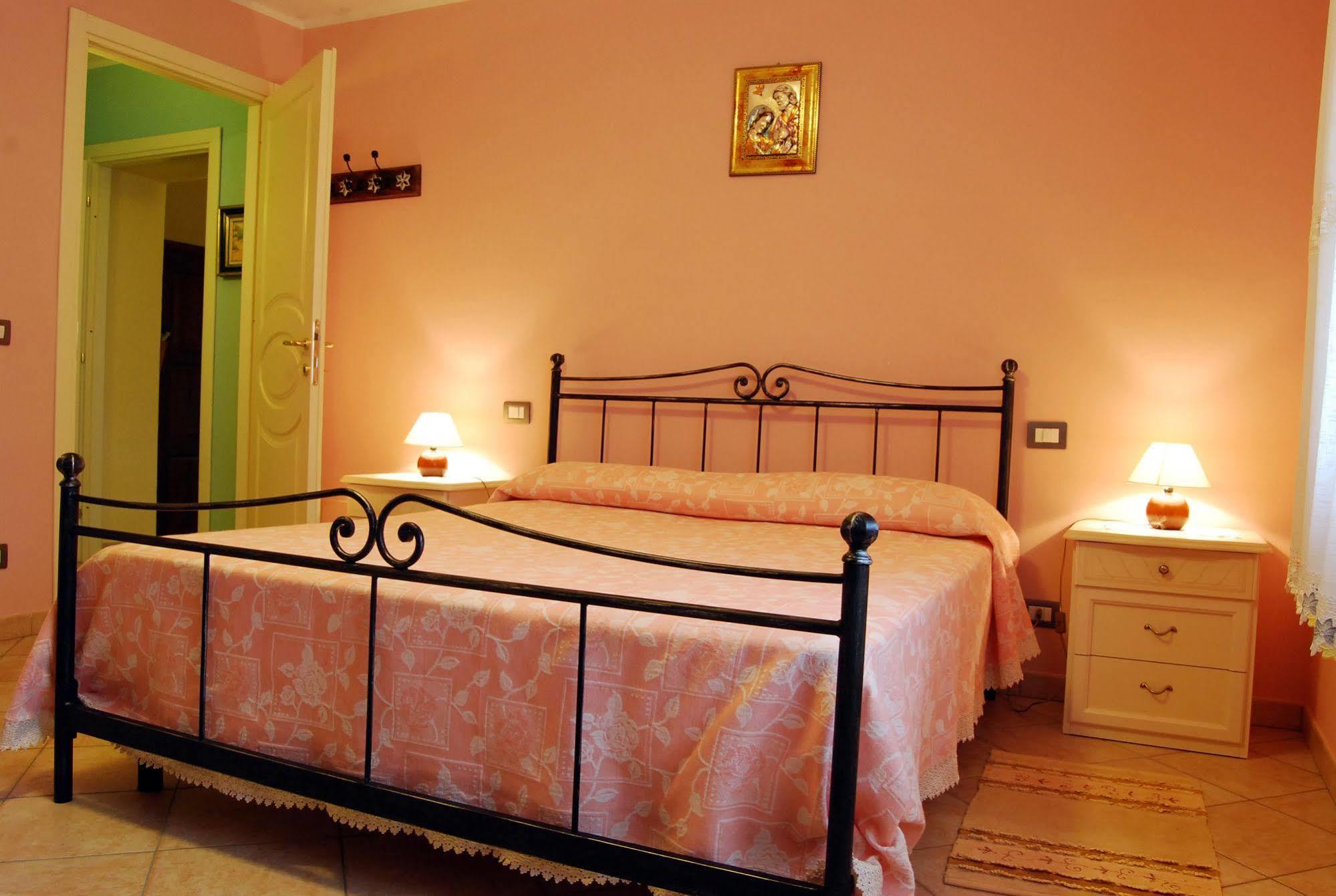 B&B Da Franca Camporgiano Eksteriør bilde